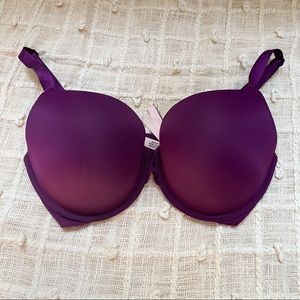 Victoria’s Secret t-shirt push up bra